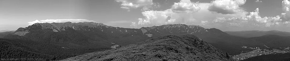 Panoramic view near Cheia and Bratocea Pass