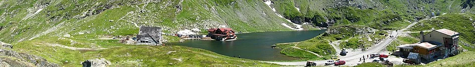 Bâlea Waterfall / Bâlea Cascadă context image 4: Panoramic view of Bâlea Lake.