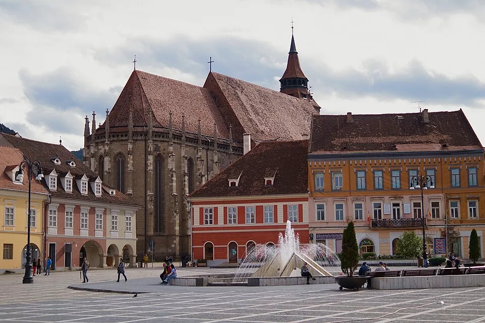 Black Church, Brașov: The Black Church seen from Piața Sfatului.