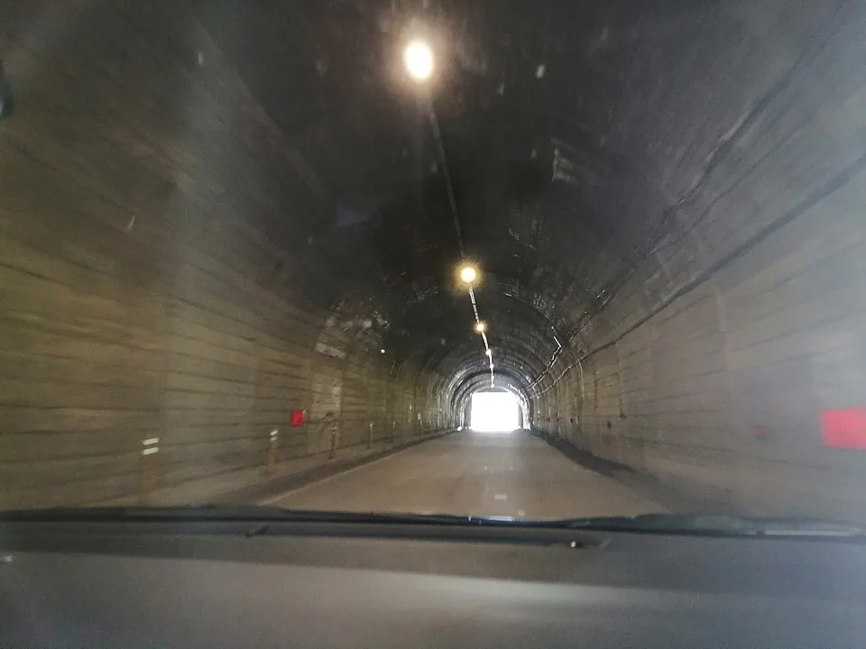 Capra Chalet Area context image 1: Interior of the Capra–Bâlea tunnel on the Transfăgărășan.