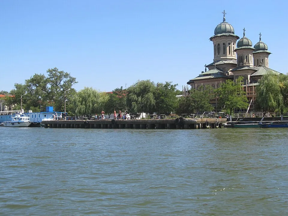 Constanta Old Town and Casino seafront context image 4: The Danube at Sulina.