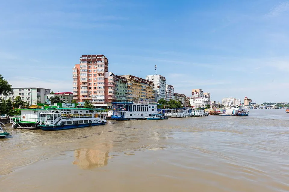 Dunavatu de Jos context image 1: Tulcea port on the Danube, gateway to Delta boat trips.